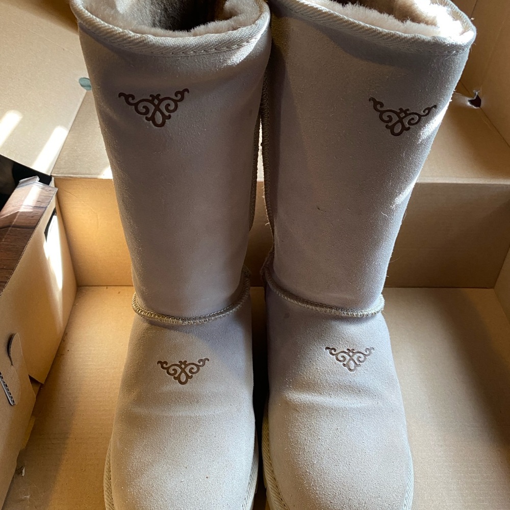 Women's Cement/Eggshell Lambskin Boots